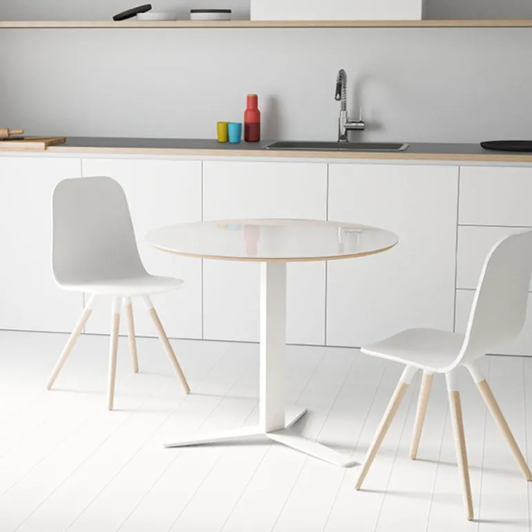 Peliccan Table ronde petit espace en verre et métal